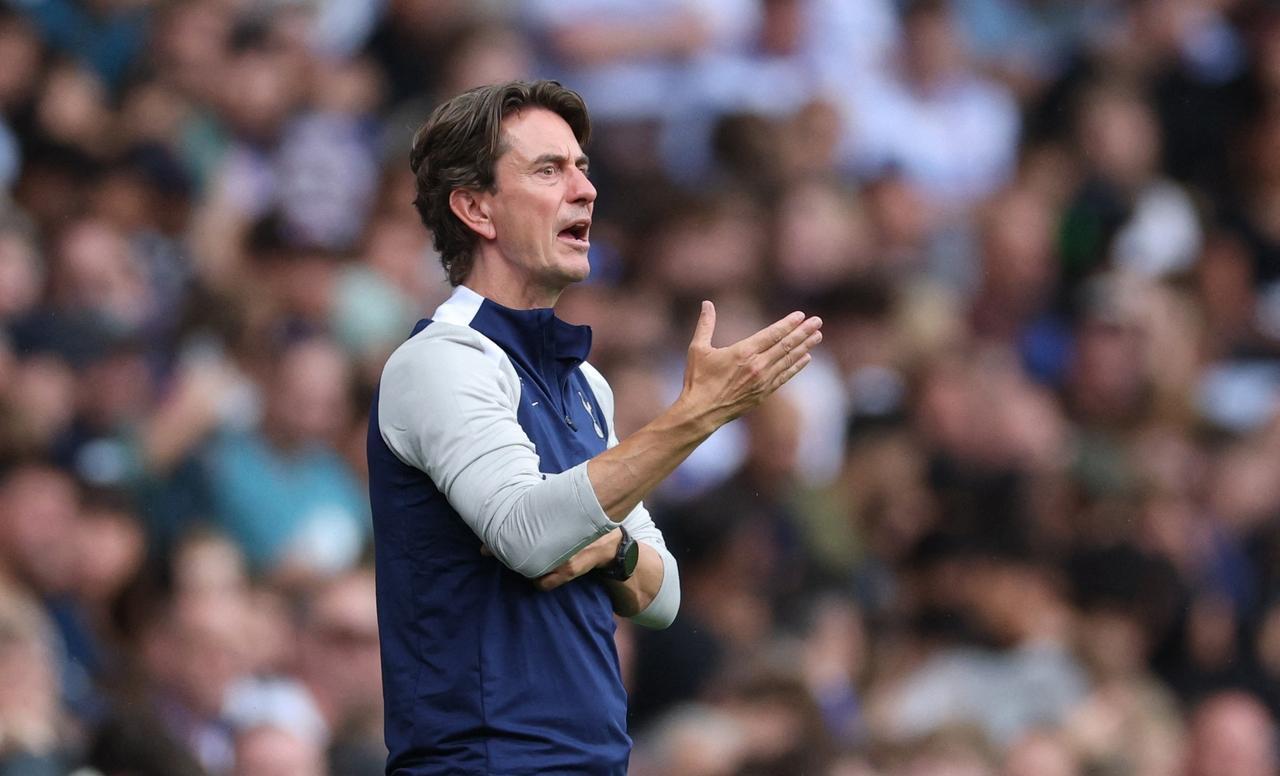 阿森纳迎英超关键赛,清晨主帅复盘,气氛紧张,医务组通报恢复(阿森纳vs曼联英足杯经典对决) 阿森纳迎英超关键赛,清晨主帅复盘,气氛紧张,医务组通报恢复(阿森纳vs曼联英足杯经典对决)