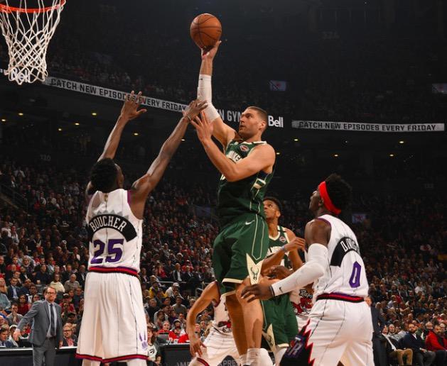 包含刚刚！风云突变马德里竞技关键时刻复出首秀清晨马赛备战意甲，字母哥赛场霸气怒吼的词条