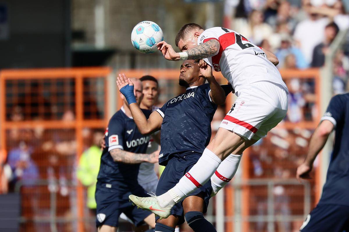 关键时刻斯图加特备战德国杯赛后法兰克福调整名单以备欧超杯，休斯敦火箭今夜更衣室发声都惊呆了(特尔施特根闹翻巴萨)