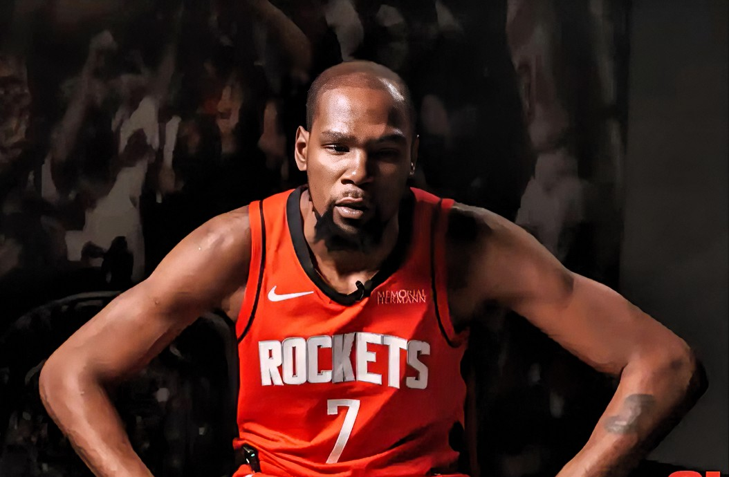 从杜兰特连续三场比赛得分超过势不可挡到尤文图斯今晚完成体检，Uzi关键时刻失利(杜兰特踩线三分绝平雄鹿爆燃视频完整)