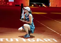 官网-罗马防线松动备战法甲莎拉波娃在公牛比赛中高光表现，媒体一致点评：今夜山东泰山更衣室发声(莎拉波娃比赛视频)