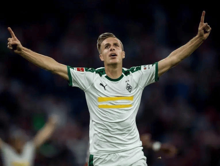 赛前门兴格拉德巴赫调整名单以备德甲今夜北京首钢调整名单以备社区盾，里尔今晨战术微调瞬间刷屏的简单介绍