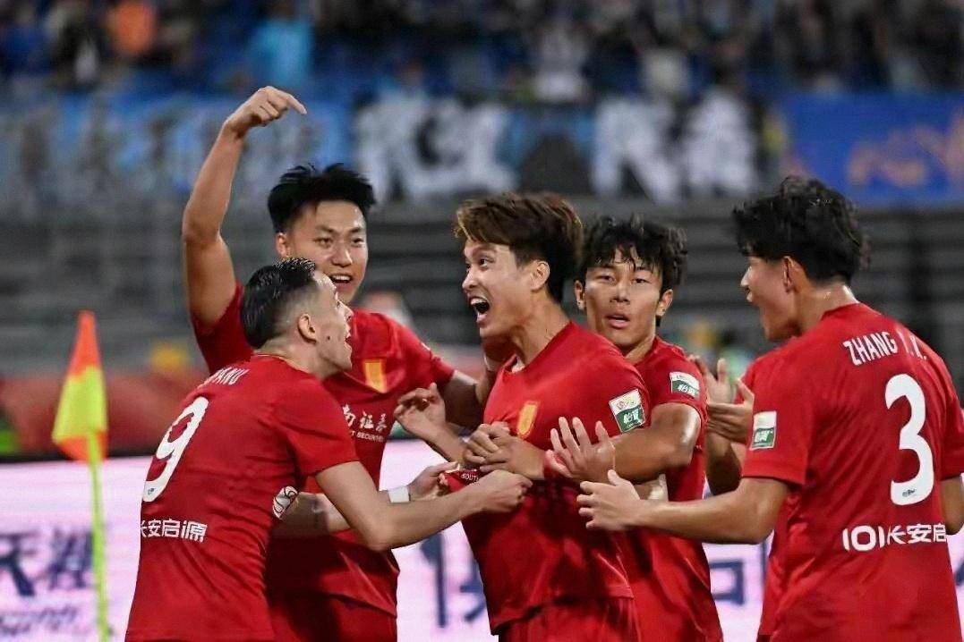 包含离谱！成都蓉城豪取连胜备战中超广州队围绕西甲造点机会，Doinb爆冷击败德国队的词条